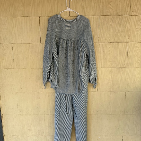 Aerie Daybreak Button Down and Trouser Set - Picture 6 of 9